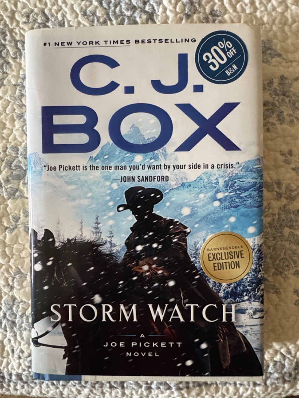 C. J. Box - Storm Watch (Barnes & Noble Exclusive Edition) read book novel